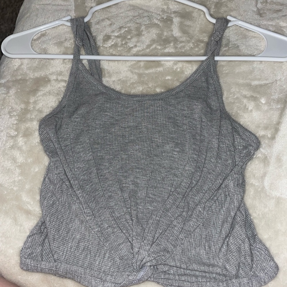 Grey crop top brand bozzolo. Size: large.
